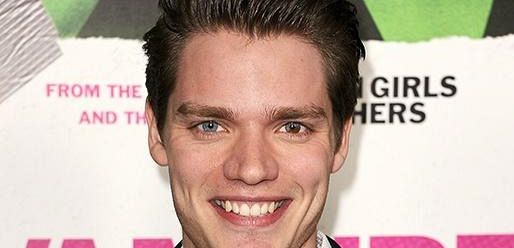 Dominic Sherwood dołączył do dramatu ABC Family „Shadowhunters”