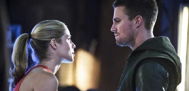 Dlaczego spiknięcie Olivera i Felicity jest bardziej niż warte czekania w „Arrow”?