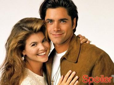 John Stamos i Lori Loughlin mieli „niezaprzeczalną chemię” w czasie „Pełnej chaty”