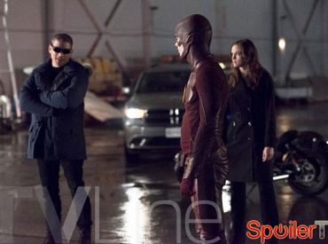 Zdjęcia z „The Flash”: Metaludzie szaleją! [spoiler] kontra Odwrócony Flash!