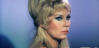 Grace Lee Whitney ze 