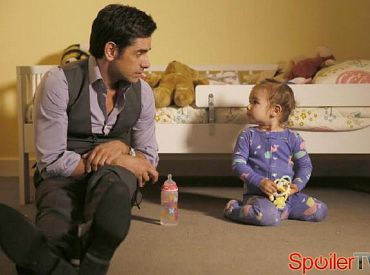 Jesień 2015: Fox zamawia komedię z Johnem Stamosem „Grandfathered” oraz „Guide to Surviving Life