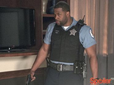 Pierwsze spojrzenie na „Chicago PD”: Czy Atwater poradzi sobie będąc znów na patrolu?