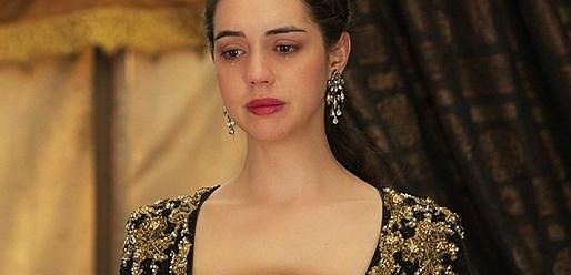 Pierwsze spojrzenie na finał 2 sezonu „Reign”: Kto zamawiał krwawą Mary?