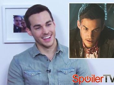 Klip z „Pamiętników wampirów”: Chris Wood mówi o „BonKai”, przykro mu odnośnie Jo