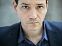 Frank Whaley będzie powracał w 3 sezonie Pod kopułą
