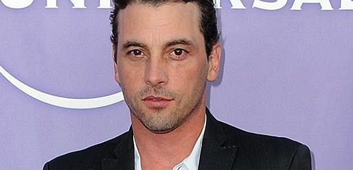 Skeet Ulrich zagra teraz męża Carrie w 4 sezonie 