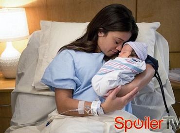 Szefowa „Jane the Virgin” o zwrocie akcji z dzieckiem, planach Petry i „definitywnym” romantycznym wyborze Jane w drugim sezonie