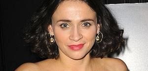 Charlene McKenna dołączyła do odcinka pilotowego Lifetime „Clan of the Cave Bear”