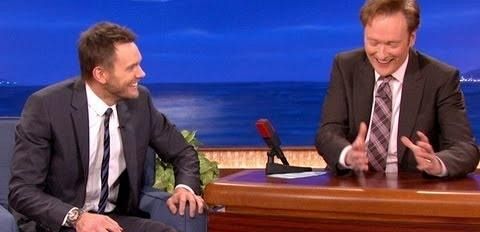 Joel McHale mówi, że może rzeczywiście powstać film „Community”