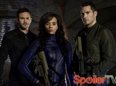 Zobacz pokręcone pierwsze cztery minuty nowego kosmicznego dramatu Syfy „Killjoys”