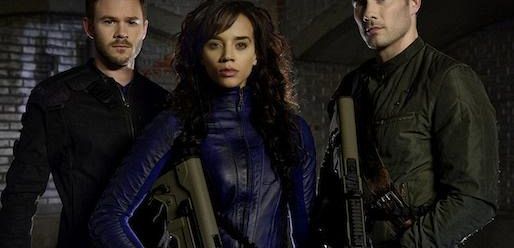 Zobacz pokręcone pierwsze cztery minuty nowego kosmicznego dramatu Syfy „Killjoys”
