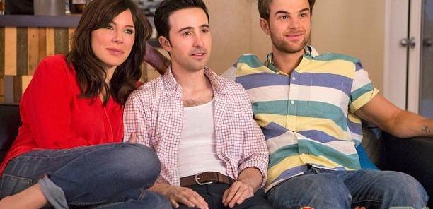 Pierwsze spojrzenie na „Significant Mother”: Nathaniel Buzolic kocha się w matce