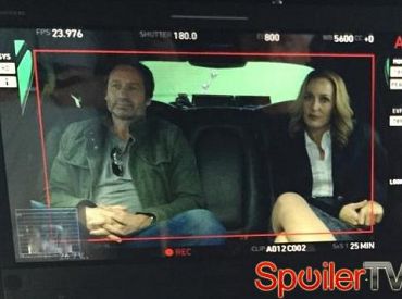 Wskrzeszenie „Z archiwum X”: Mulder i Scully spotykają się w samochodzie na pierwszym zdjęciu