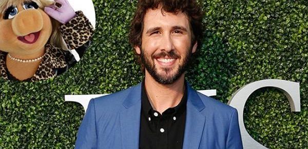 Josh Groban jest nowym chłopakiem panny Missy w „Muppetach”