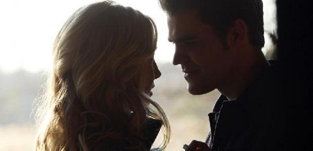 Candice Accola daje promyk nadziei odnośnie przyszłości Stefana i Caroline w „Pamiętnikach wampirów”
