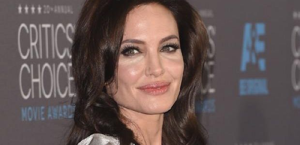 Angelina Jolie wyreżyseruje film „First They Killed My Father” dla Netflix