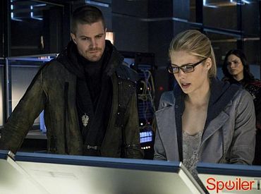 Spoiler Dnia: „Arrow” nie da Oliverowi i Felicity jeszcze szczęśliwego zakończenia