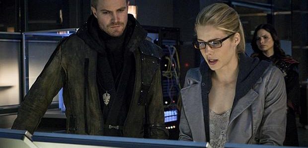 Spoiler Dnia: „Arrow” nie da Oliverowi i Felicity jeszcze szczęśliwego zakończenia