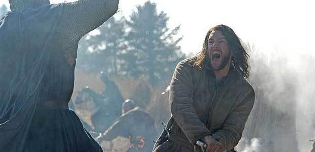 Szef „Bastrad Executioner” Kurt Sutter o przestawianiu „barwnej brutalności” i wytycznych co do dekapitacji