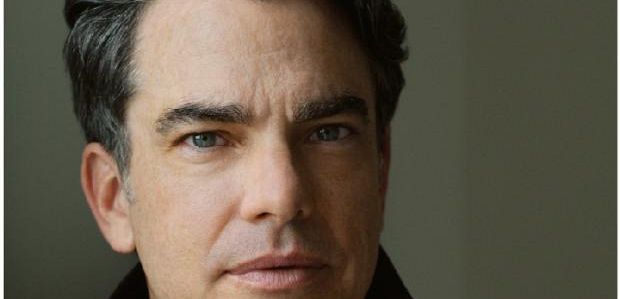 Peter Gallagher będzie powracał w 7 sezonie 