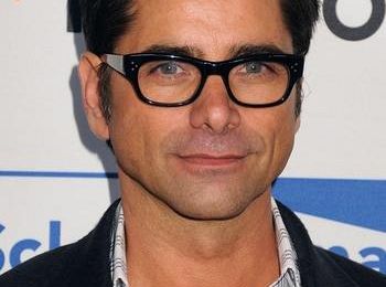 John Stamos jest „zdrowszy” i „wdzięczniejszy” po odwyku