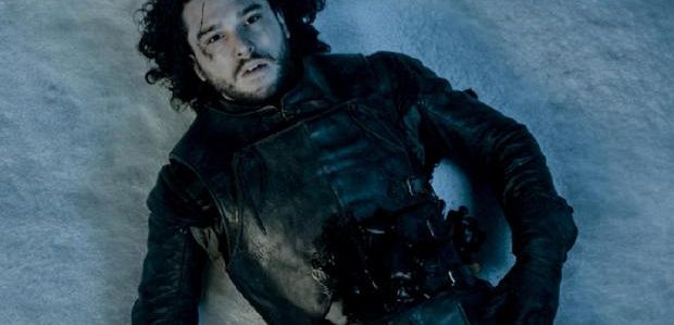 Jon Snow z „Gry o tron” musi żyć, sądząc po tych zdjęciach