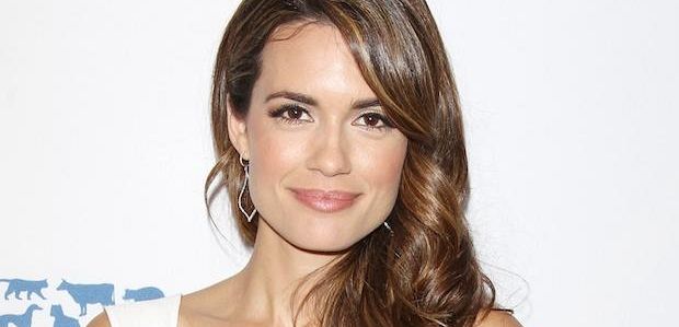 Torrey DeVitto dołączyła do 