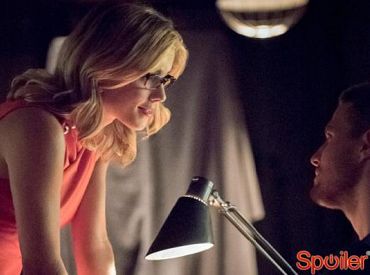 Pierwsze spojrzenie na Olivera i Felicity w 4 sezonie „Arrow”