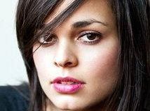 Lina Esco będzie powracała w Flaked