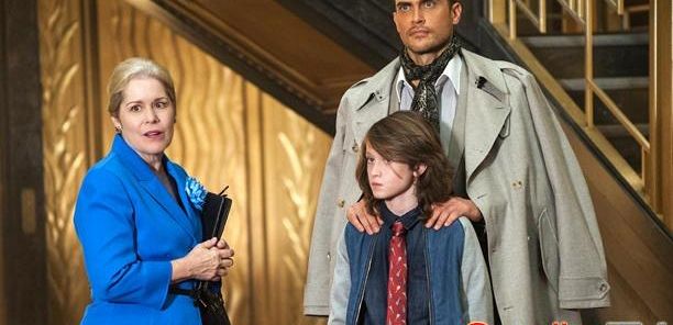 „American Horror Story: Hotel” jest powiązany w pierwszym sezonem — dowiedz się jak i kto powraca!