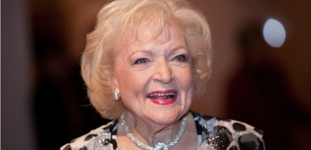 Betty White najnowszą stażystką w 11 sezonie „Kości