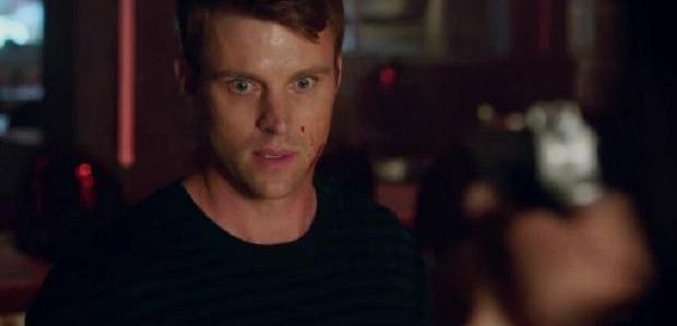 Zapowiedź 4 sezonu „Chicago Fire”: Casey stawia czoła lufie broni