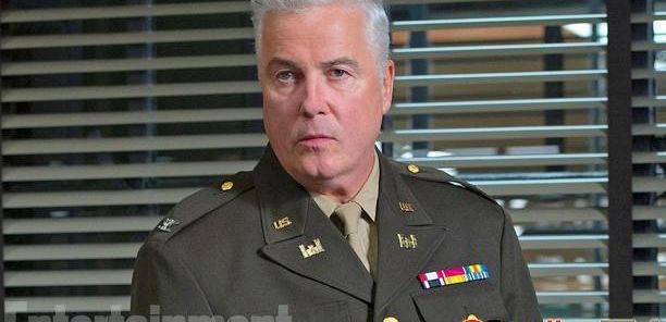 William Petersen jako fanatyczny dowódca wojskowy w dramacie o bombie atomowej „Manhattan”