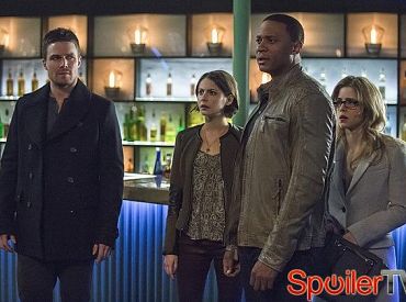 Zapowiedź 4 sezonu „Arrow”: „Emocjonalna” historia Diggle’a, „wyzwana” Felicity, powrót Sary i o wiele więcej