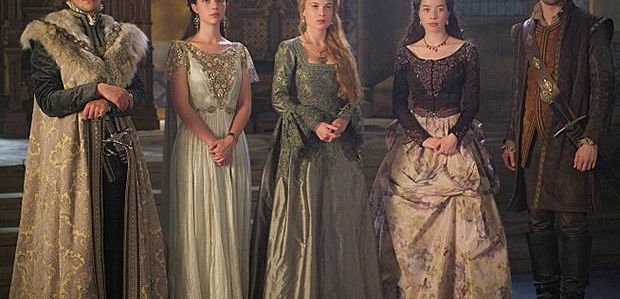 Zdjęcia z „Reign”: Maria i Elżbieta przygotowują się do wojny w premierze 3 sezonu