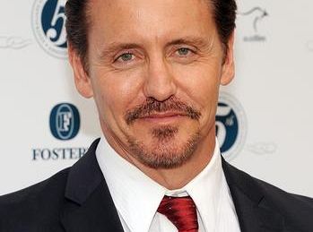 Charles Mesure pojawi się w 8 sezonie Castle