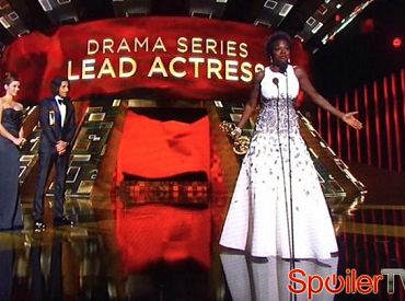 Emmy 2015: Viola Davis tworzy historię, dziękuje tym, którzy „ponownie zdefiniowali co to znaczy być czarnym