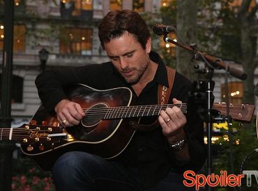 Czy Deacon przetrwa w „Nashville”? Charles Esten tego nie zdradzi