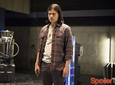 Spoiler Dnia: Nie będziesz musiał czekać, aby znowu zobaczyć moce Cisco w „Flash