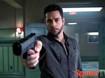 Zachary Levi o swojej „mroczniejszej, ostrzejszej” roli i szansach, że powróci w możliwym 2 sezonie „Heroes Reborn