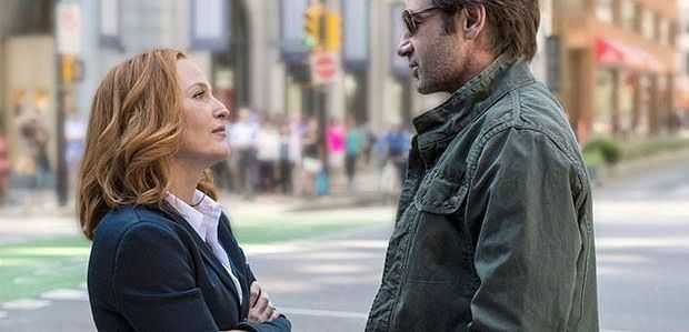 NYCC 2015: Chris Carter ujawnia dlaczego rozdzielił Muldera i Scully we wskrzeszeniu „Z Archiwum X” — „Mieli trudności”