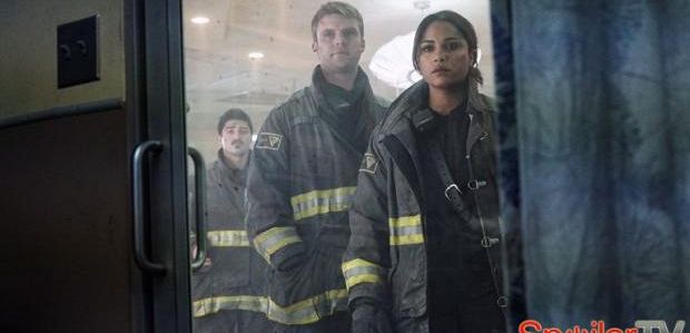 Boden nie jest zadowolony z decyzji Dawson, aby opuścić jednostkę w „Chicago Fire”