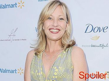 Joey Lauren Adams wystąpi w komedii CMT „Still The King”