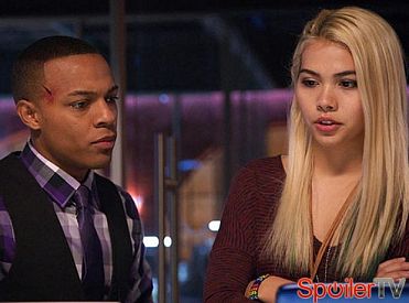 Klip z 2 sezonu „CSI: Cyber”: Czy miłość wisi w powietrzu?