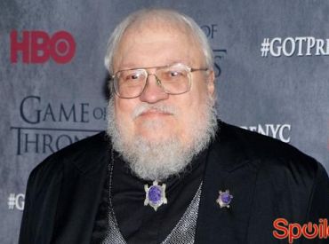 Zombie George R.R. Martin rozdaje autografy w klipie z 2 sezonu „Z Nation