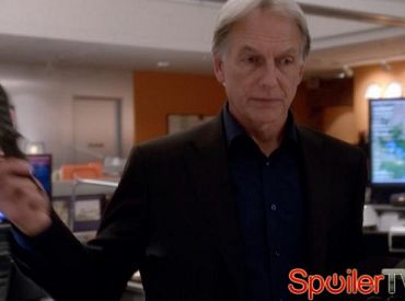 Klip z 13 sezonu „Agentów NCIS”: Czy Gibbs usunie drzazgę u Toniego?