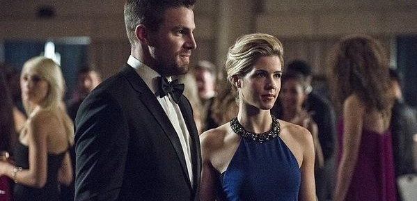 Klip z 4 sezonu „Arrow”: Zobacz intensywną konfrontację Olivera z Damienem Dahrkiem