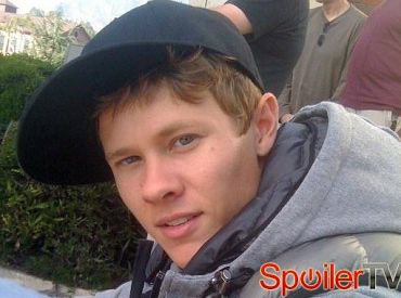 Guy Wilson pojawi się gościnnie w 2 sezonie Stitchers