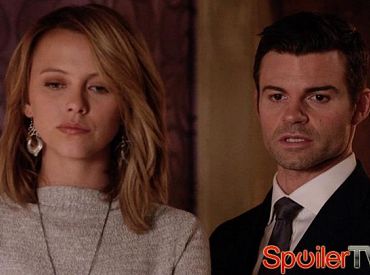 Klip z 3 sezonu „The Originals”: Elijah oferuje Frei lekcję właściwej etykiety torturowania